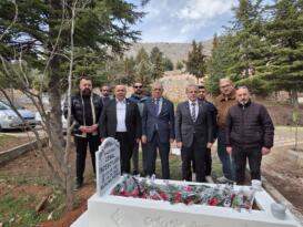 CEMAL İNCESOYLUER MEZARI BAŞINDA ANILDI